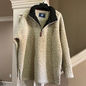 Women’s Sherpa-like pullover, large